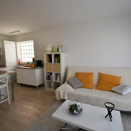 : T2 Moderne A 2 Pas De La Avec Balcon, Wifi, Parking Et Tv Cinema - Fr-1-420-71 阿卡雄