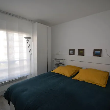 : T2 Moderne A 2 Pas De La Avec Balcon, Wifi, Parking Et Tv Cinema - Fr-1-420-71