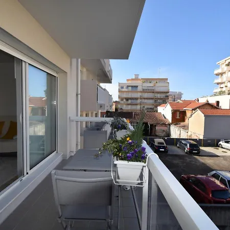 Апартаменты : T2 Moderne A 2 Pas De La Avec Balcon, Wifi, Parking Et Tv Cinema - Fr-1-420-71 Аркашон