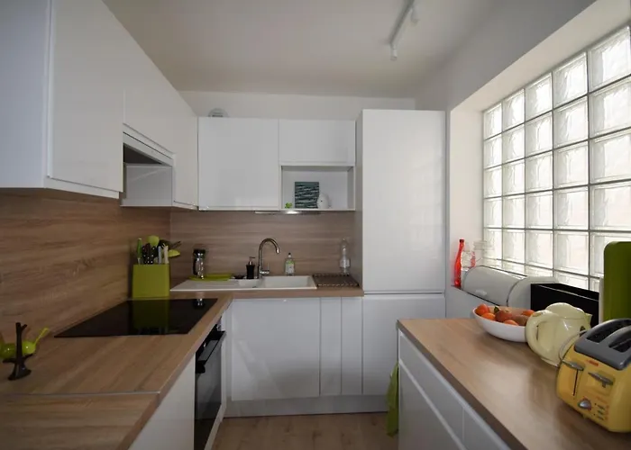 Apartmán : T2 Moderne A 2 Pas De La Avec Balcon, Wifi, Parking Et Tv Cinema - Fr-1-420-71 *